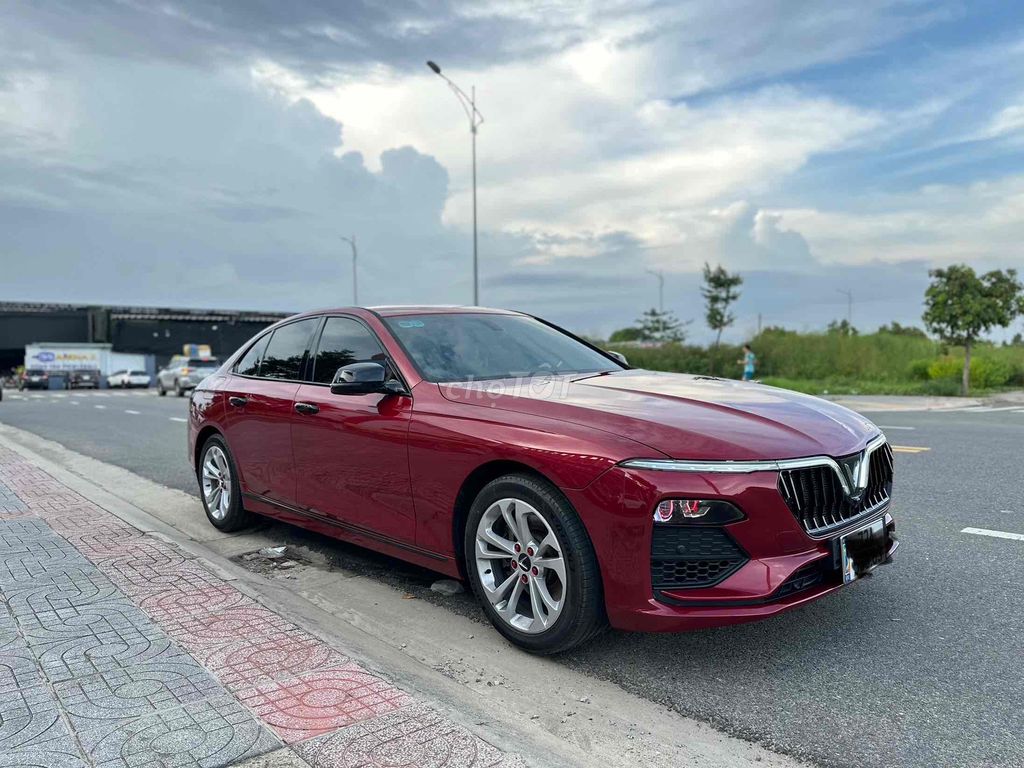 VinFast Lux A2.0 2021 2.0 AT - 55000 km. Mua bán Ô tô tại Quận 1 Tp Hồ Chí Minh được đăng bởi quốc hình 2