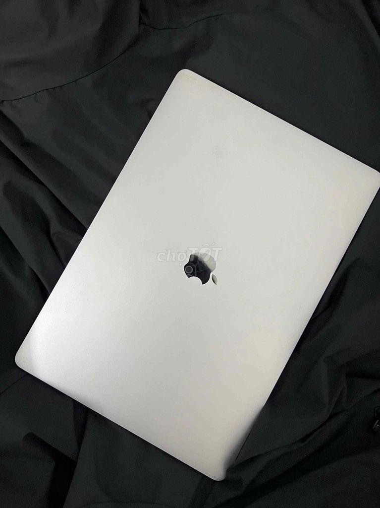 Apple MacBook Pro 2019 i9 16GB Bạc Like New. Mua bán Laptop tại Quận Cầu Giấy Hà Nội được đăng bởi Tien hình 1