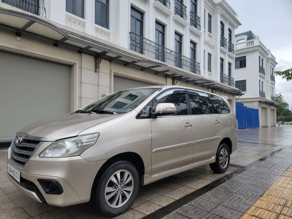 Toyota Innova 2016 2.0E - 11000 km. Mua bán Ô tô tại Quận Nam Từ Liêm Hà Nội được đăng bởi Thu HN hình 2