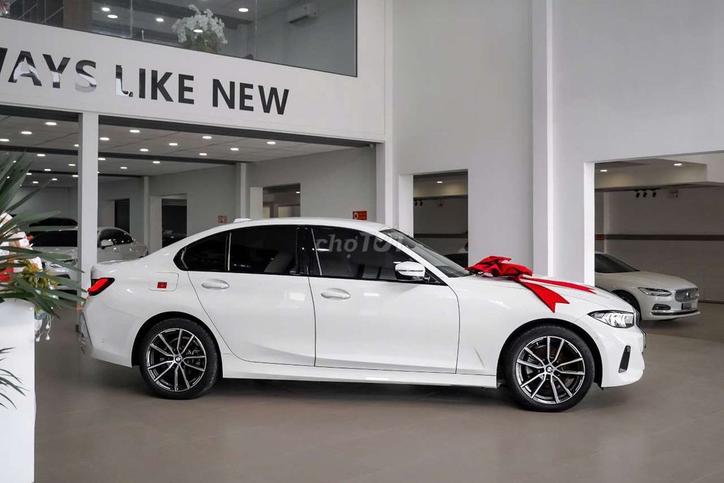 BMW 320i Sport Line LCI 2024 Trắng 12600 km. Mua bán Ô tô tại Quận 7 Tp Hồ Chí Minh được đăng bởi Hoàn Lee Xe Lướt hình 4