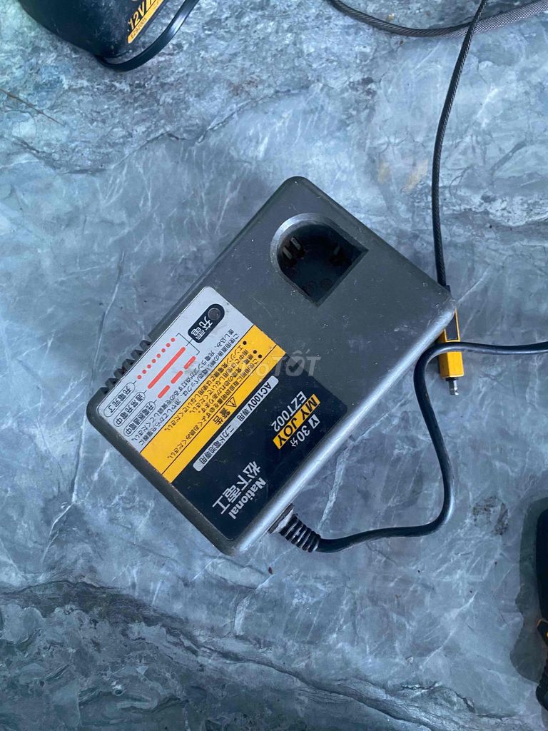 Sạc pin National EZ7002 12V Ni-MH Nhật bãi. Mua bán Phụ kiện (Màn hình, Chuột...) tại Huyện Bình Xuyên Vĩnh Phúc được đăng bởi Khánh hình 1