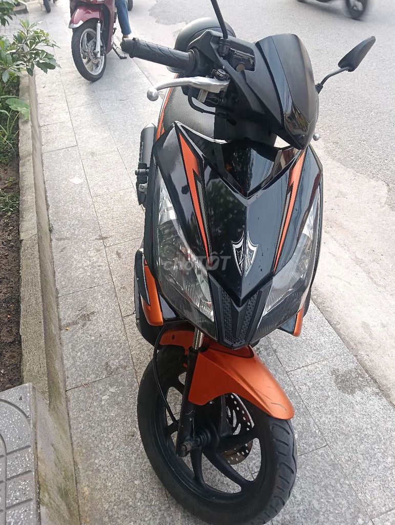 Honda Airblade Fi 2010 Đen cam. Mua bán Xe máy tại Thị xã Tân Uyên Bình Dương được đăng bởi nghĩa trần  hình 2