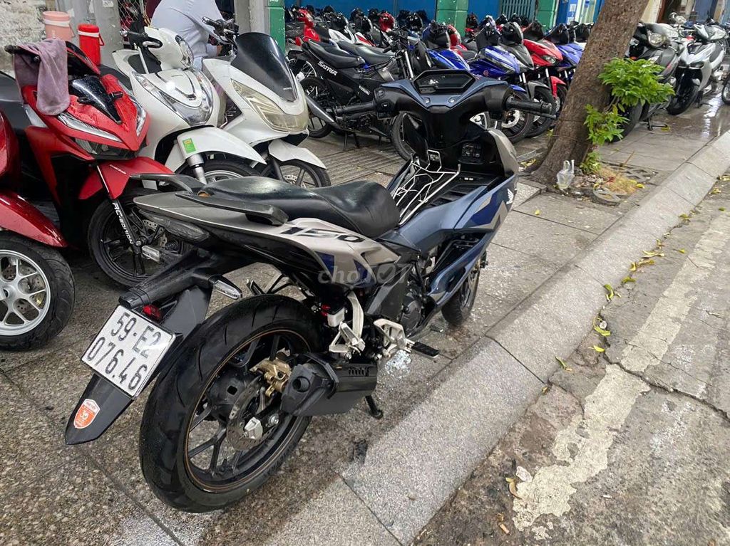 Honda Winner V2 ABS 2021 Серо-серебристый Б/у