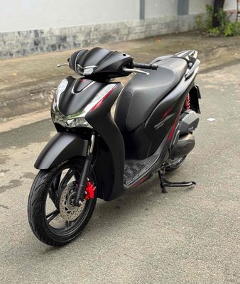 Honda SH 160i ABS 2024 Đen 1000 km. Mua bán Xe máy tại Quận Gò Vấp Tp Hồ Chí Minh được đăng bởi CHXM 86 chuyên bán xe trả góp hình 1