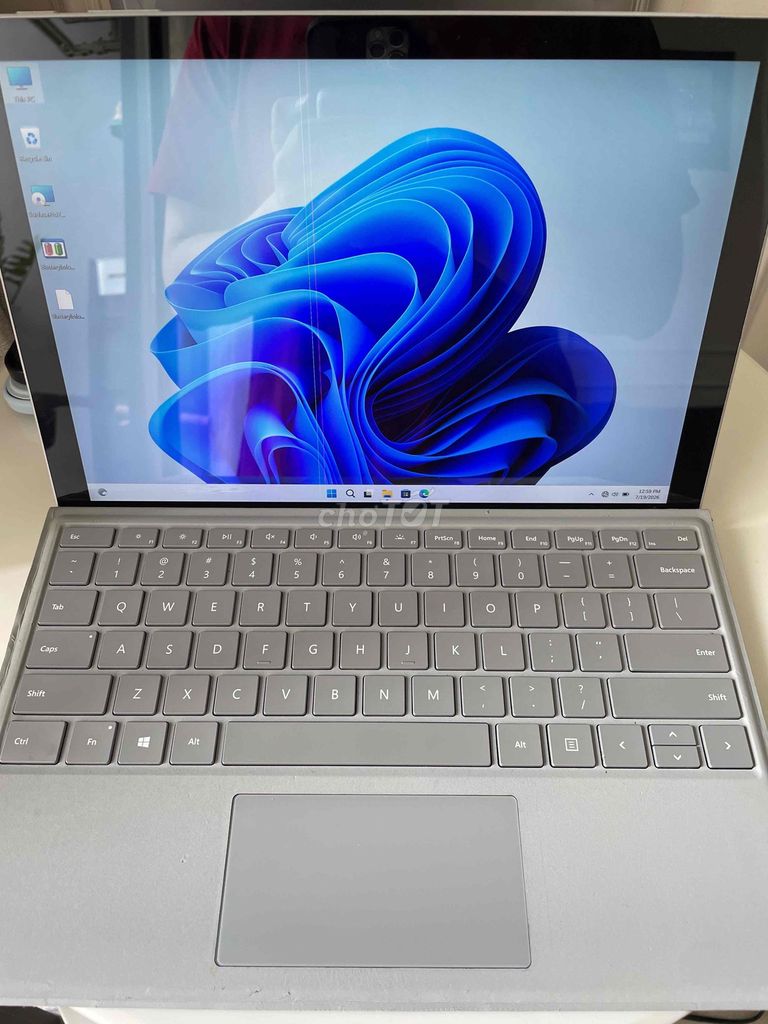 thanh lý Surface Pro 7 Plus 16gb lte sọc nhẹ màn. Mua bán Laptop tại Thành phố Thủ Đức Tp Hồ Chí Minh được đăng bởi THLaptop hình 1