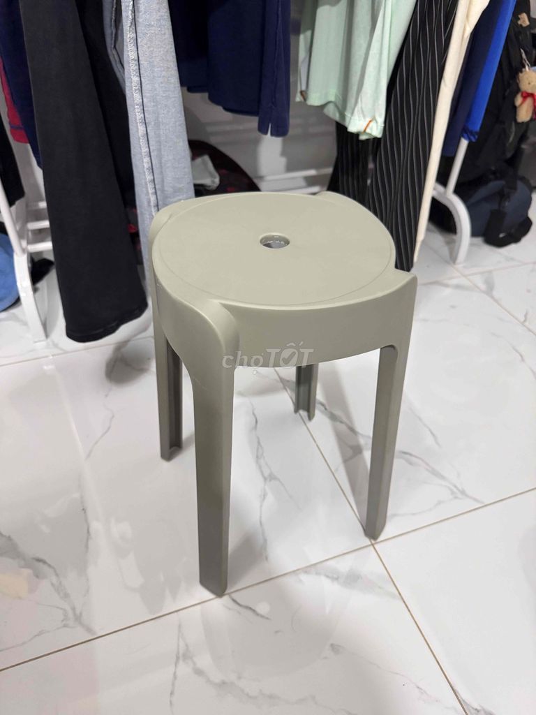 Ghế đẩu nhựa PP xám rêu cao 46cm. Mua bán Bàn ghế tại Huyện Bình Chánh Tp Hồ Chí Minh được đăng bởi Trần Hoài Bắc hình 1