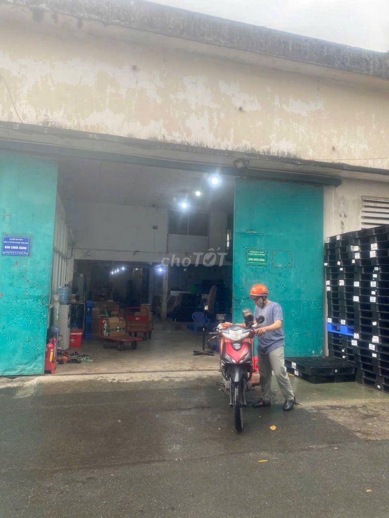Cho thuê Kho Xưởng 400m2 Phạm Văn Hai, Gần CV Hoàng văn Thụ, Sân Bay