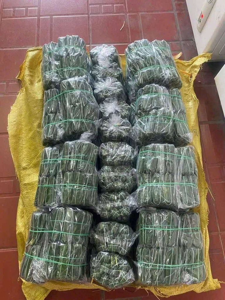 Nem chua Thanh Hóa lá chuối truyền thống. Mua bán Đồ ăn, thực phẩm và các loại khác tại Quận Bình Tân Tp Hồ Chí Minh được đăng bởi Hương dương878 hình 1