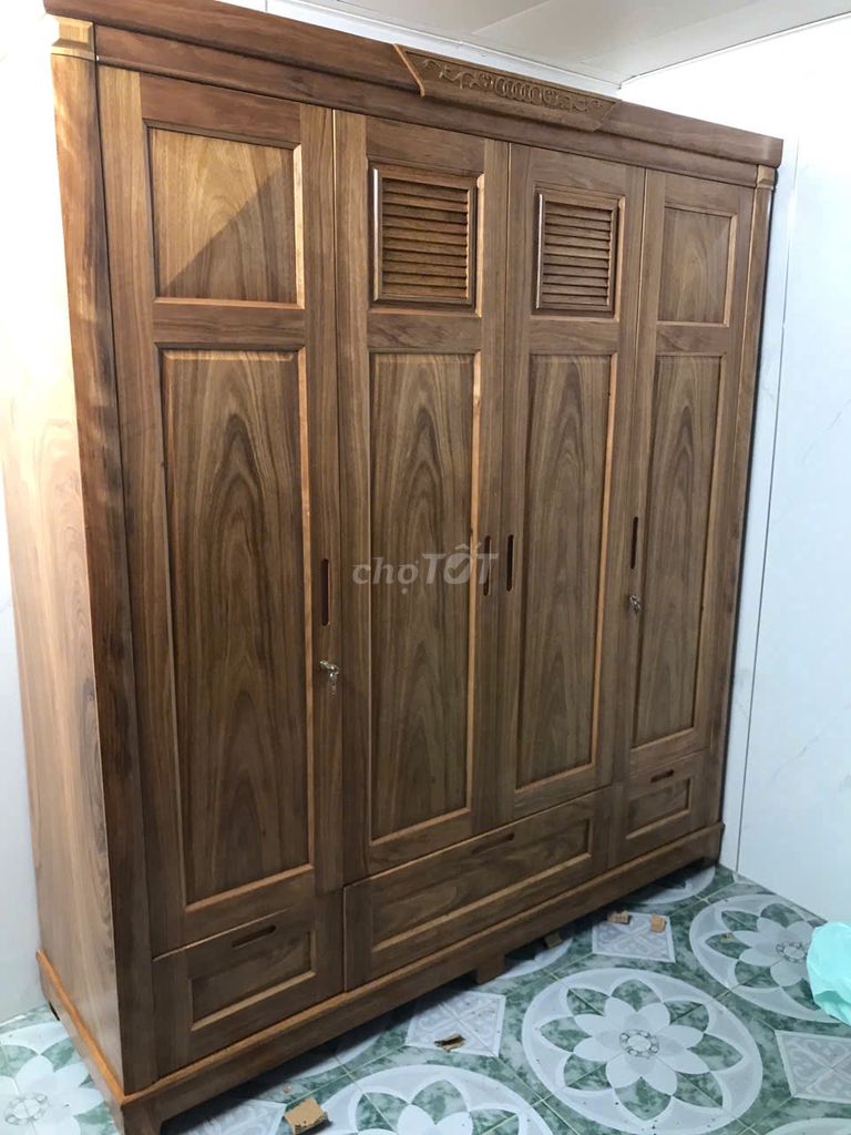 Tủ quần áo gỗ HX 4 cánh 3 ngăn. Mua bán Tủ, kệ gia đình tại Quận Liên Chiểu Đà Nẵng được đăng bởi Salon gỗ Hoa Hùng hình 1