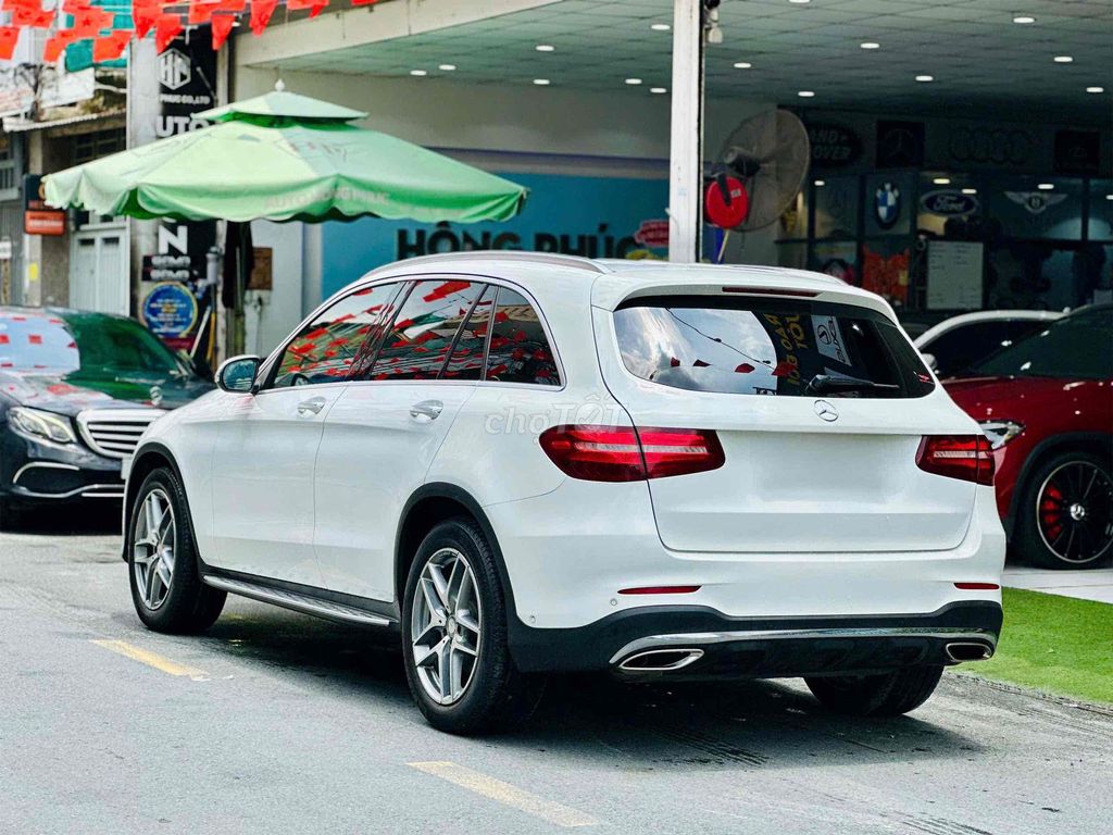 Mercedes Benz GLC 300 AMG 4MATIC  Model 2017. Mua bán Ô tô tại Quận 8 Tp Hồ Chí Minh được đăng bởi Hồng Phúc hình 2