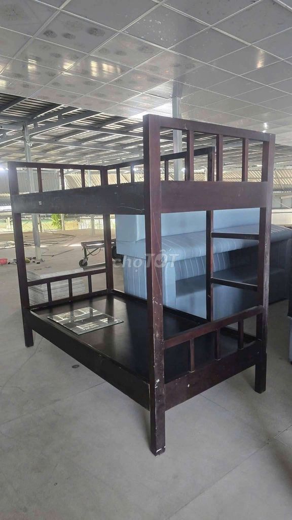 Giường tầng gỗ nâu đã qua sử dụng. Mua bán Giường, chăn ga gối nệm tại Thành phố Vũng Tàu Bà Rịa - Vũng Tàu được đăng bởi THANH LÝ VŨNG TÀU hình 1