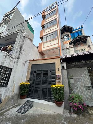 Full Nội Thất Mới 100%. Thang máy, bãi xe rộng rãi. Thoáng mát yên tĩh