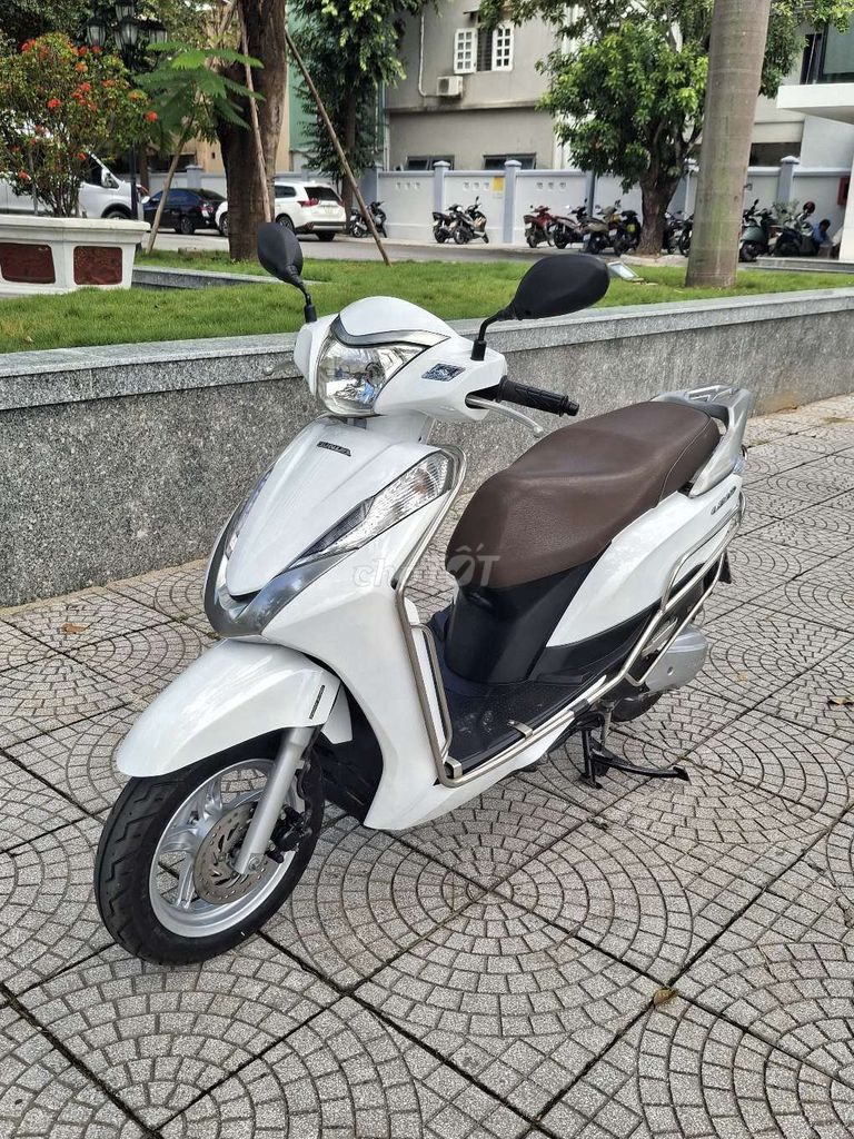 Cần bán lead 2016. Biển 43. Xe đẹp rin. Mua bán Xe máy tại Quận Hải Châu Đà Nẵng được đăng bởi Mua Bán Xe Cũ Có Góp Nợ xấu hình 4