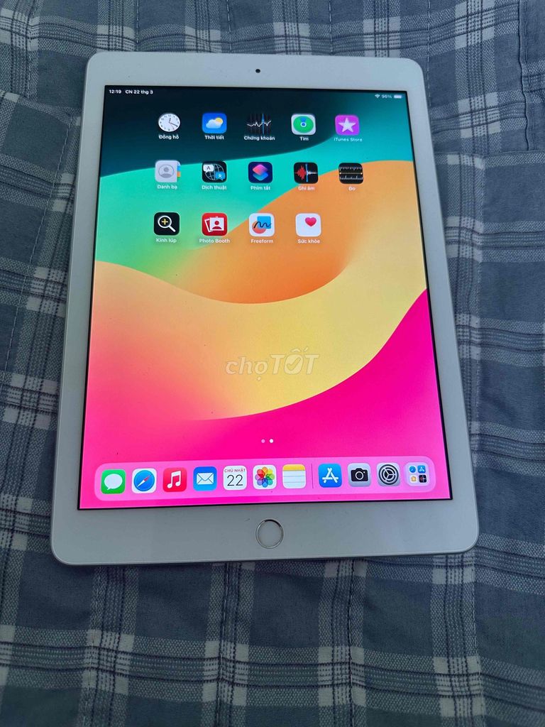 Apple iPad Gen 6 32GB Wifi Bạc. Mua bán Máy tính bảng tại Quận Hai Bà Trưng Hà Nội được đăng bởi Pamy hình 1