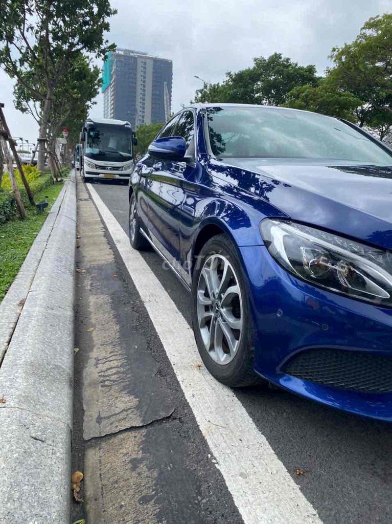 Mercedes Benz C Class 2018 C200 - 25000 km. Mua bán Ô tô tại Quận Ngũ Hành Sơn Đà Nẵng được đăng bởi Thành hình 2