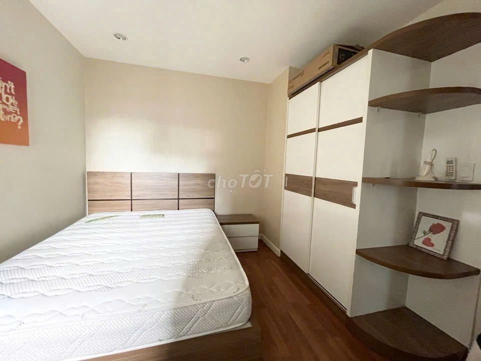 Аренда квартиры с 2 спальнями, ЖК Cao ốc Phú Nhuận-Hoàng Minh Giám, 14 млн/мес