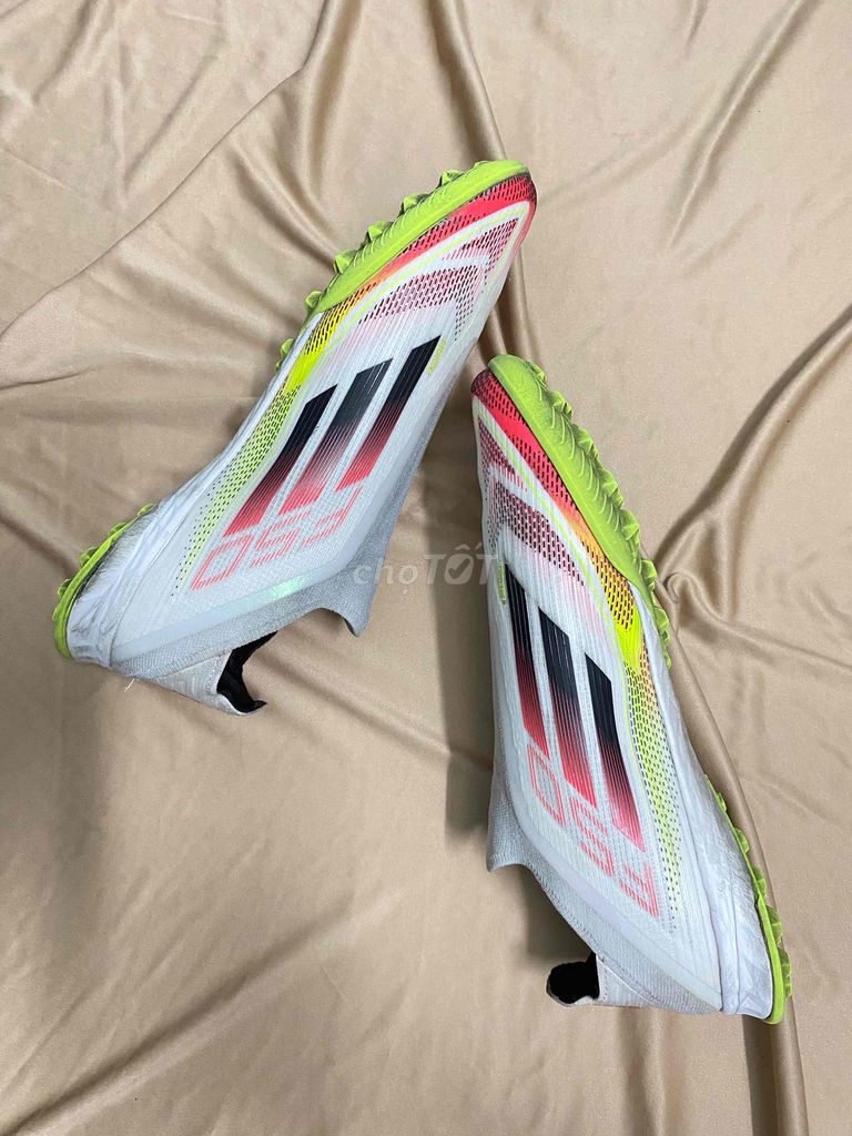 Giày đá banh ráp đế F50 Elite LL TF Size 41 26cm
