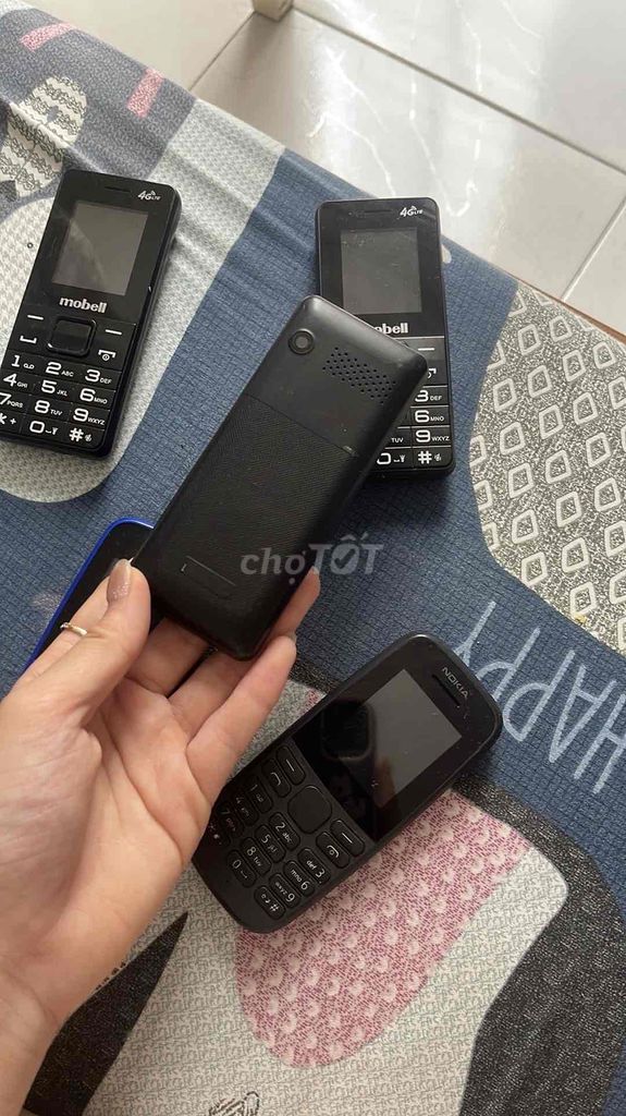 Điện thoại bàn phím, chỉ có máy ko sạc. Mua bán Điện thoại tại Quận Hai Bà Trưng Hà Nội được đăng bởi Dang Quynh Anh hình 5
