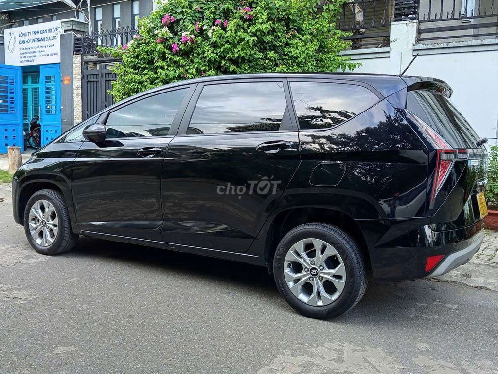 Hyundai Stargazer Đen 7 chỗ. Mua bán Ô tô tại Quận 6 Tp Hồ Chí Minh được đăng bởi Nhan Dũng hình 2