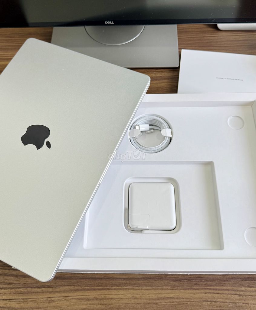 MacBook Pro 14" Silver M5 16GB/512GB new 100%. Mua bán Laptop tại Quận 6 Tp Hồ Chí Minh được đăng bởi Tom hình 1