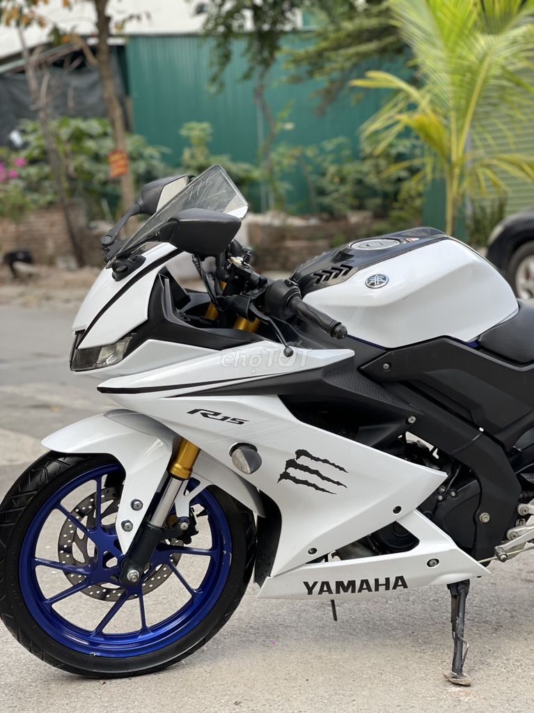 Yamaha R15 Trắng. Mua bán Xe máy tại Quận Hoàng Mai Hà Nội được đăng bởi Phú Lý hình 1