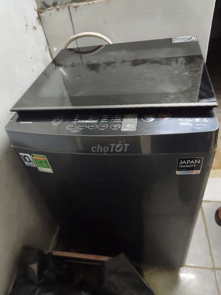 Máy giặt Toshiba 10.5kg cửa trên Đen còn mới. Mua bán Máy giặt tại Quận Cẩm Lệ Đà Nẵng được đăng bởi Cường hình 1