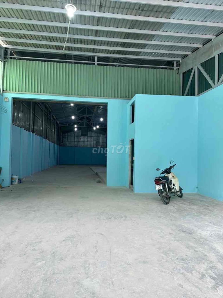 Cho Thuê Nhà Làm Kho Xưởng.Mặt Tiền Lê Văn Khương.Dt:8x40m=320m Điện3f