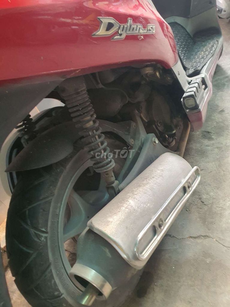 Honda Dylan 150 Красный Скутер
