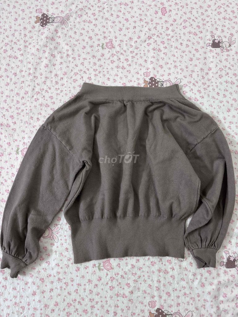 Áo croptop len trễ vai. Mua bán Quần áo tại Huyện Phúc Thọ Hà Nội được đăng bởi Thu Trang Nguyễn hình 1