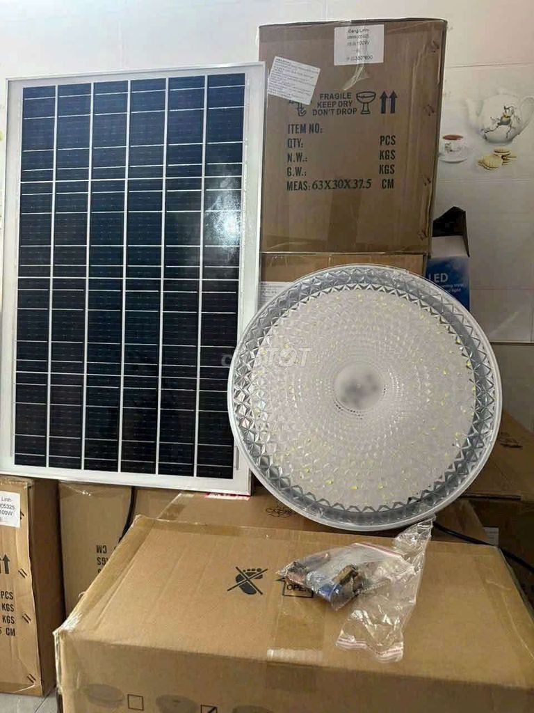 Đèn ốp trần năng lượng mặt trời 500W siêu sáng. Mua bán Đèn tại Huyện Phú Tân An Giang được đăng bởi duoc hình 1