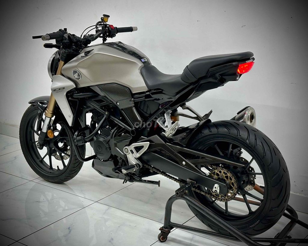 HONDA CB300R DATE 2019. Mua bán Xe máy tại Quận Gò Vấp Tp Hồ Chí Minh được đăng bởi Trần Trọng Thuận hình 5