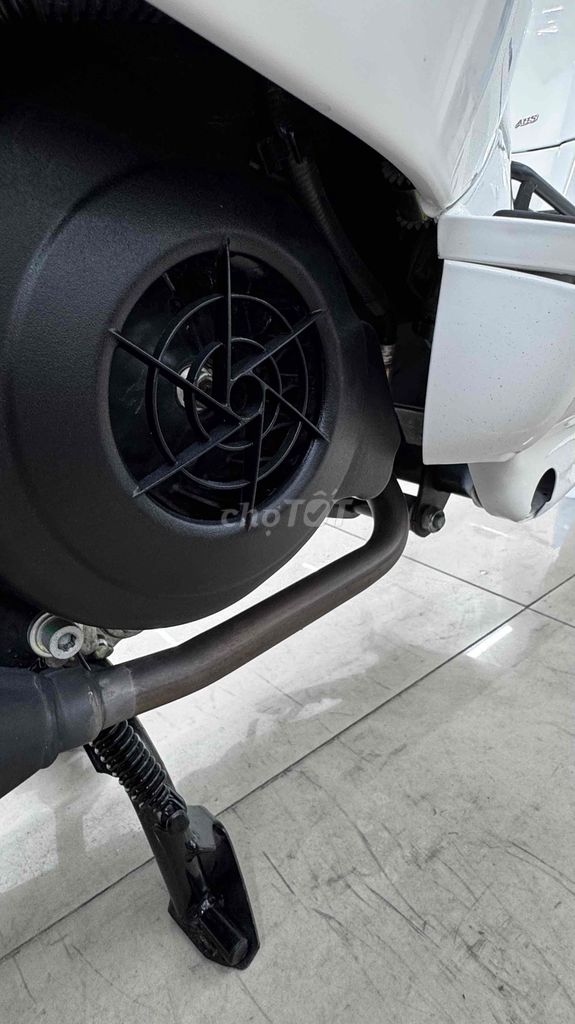 Vespa Một chủ siêu cọp chuẩn odo BH 1 năm. Mua bán Xe máy tại Quận Phú Nhuận Tp Hồ Chí Minh được đăng bởi VESPA  PIAGGIO BẢO HƯNG Vespa cũ trả góp  hình 9