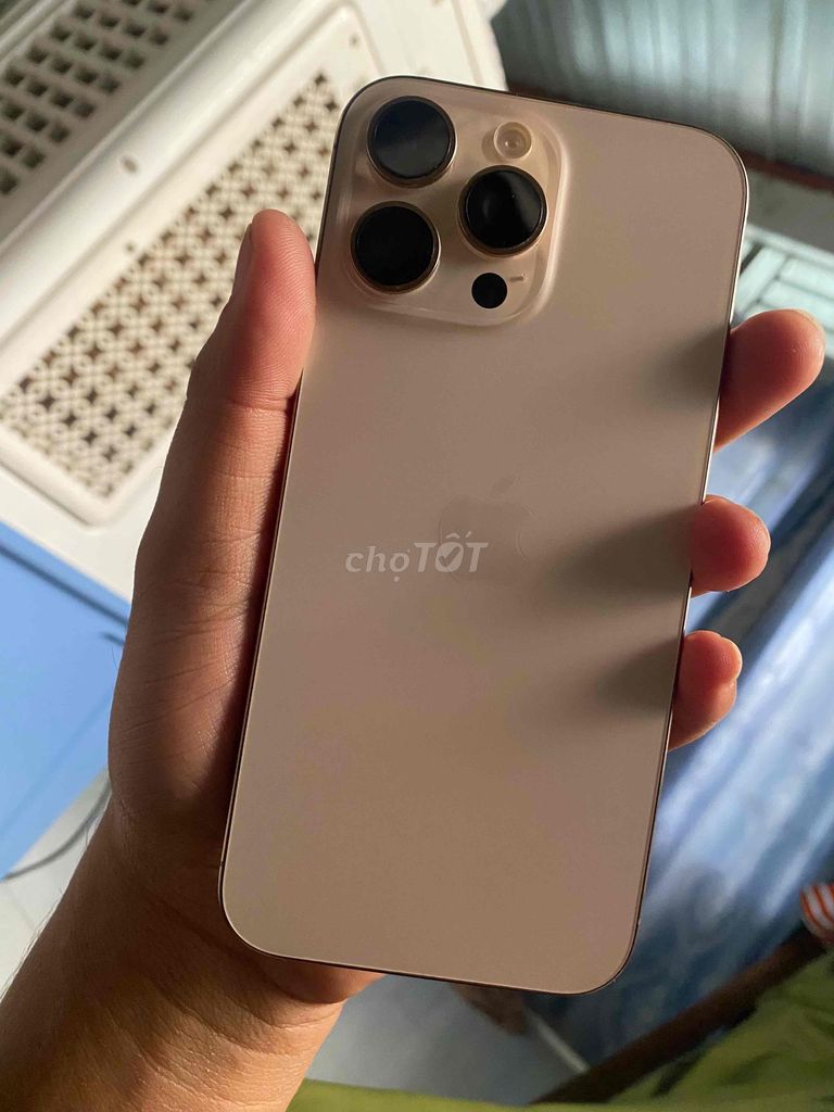 Apple iPhone 16 Pro Max 512GB TiTan Sa Ma Mới keng. Mua bán Điện thoại tại Thành phố Vũng Tàu Bà Rịa - Vũng Tàu được đăng bởi Võ Thanh Tùng hình 1