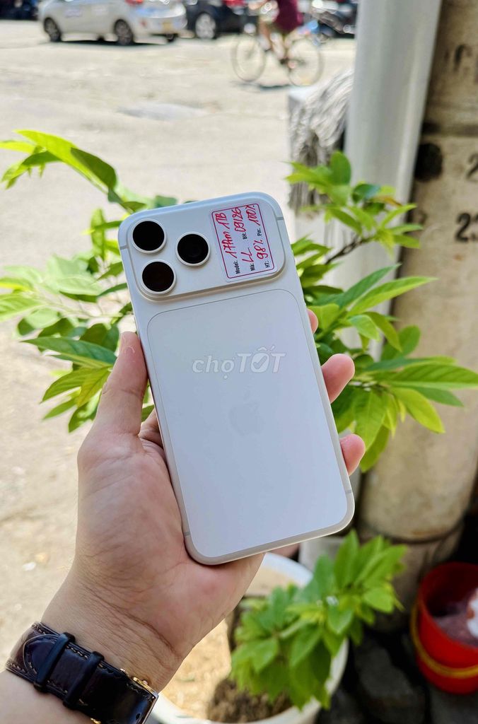 iPhone 17 Pro Max 1TB Trắng LL/A Pin 100%. Mua bán Điện thoại tại Quận Đống Đa Hà Nội được đăng bởi Lâm Bảo Tuyên hình 1