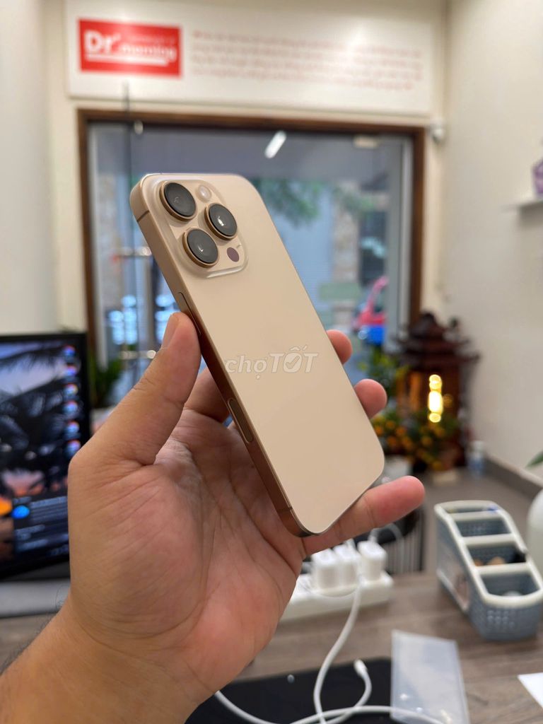 iPhone 16 Pro 128GB Vàng Đã sử dụng. Mua bán Điện thoại tại Quận Thanh Xuân Hà Nội được đăng bởi H iStore hình 1