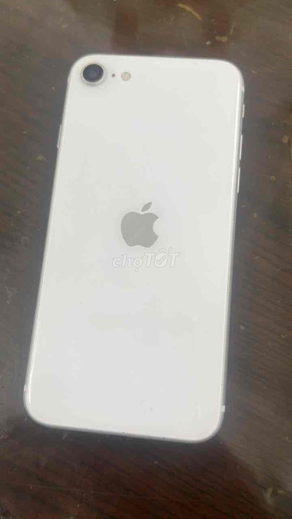 Apple iPhone SE Trắng Nhỏ gọn. Mua bán Điện thoại tại Quận Hoàn Kiếm Hà Nội được đăng bởi Nguyễn Đô hình 1
