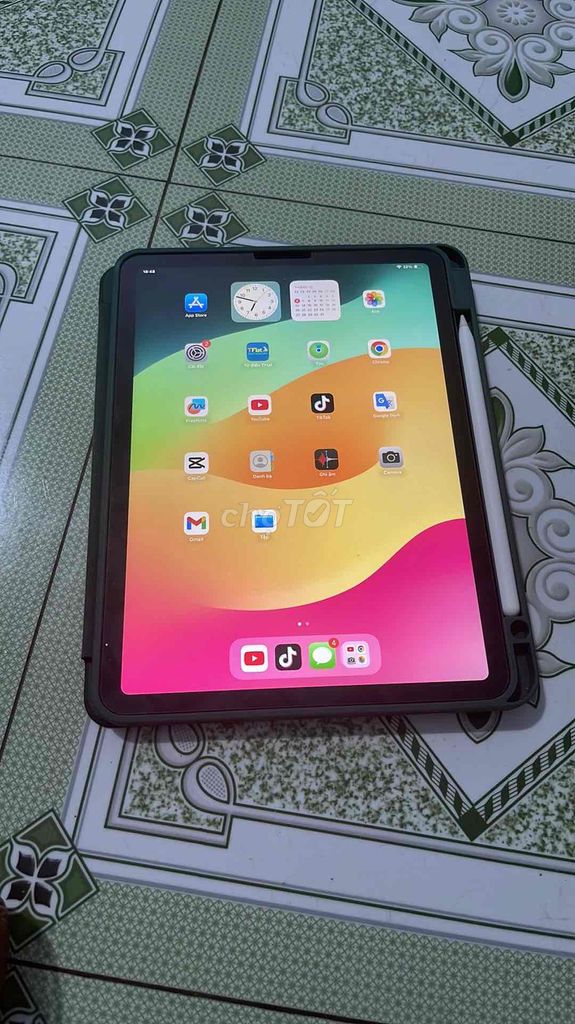 Bán IPad air 5 wifi 64G kèm bút.. zin 100% sạc ít. Mua bán Máy tính bảng tại Huyện Hớn Quản Bình Phước được đăng bởi Nguyễn việt hùng hình 1