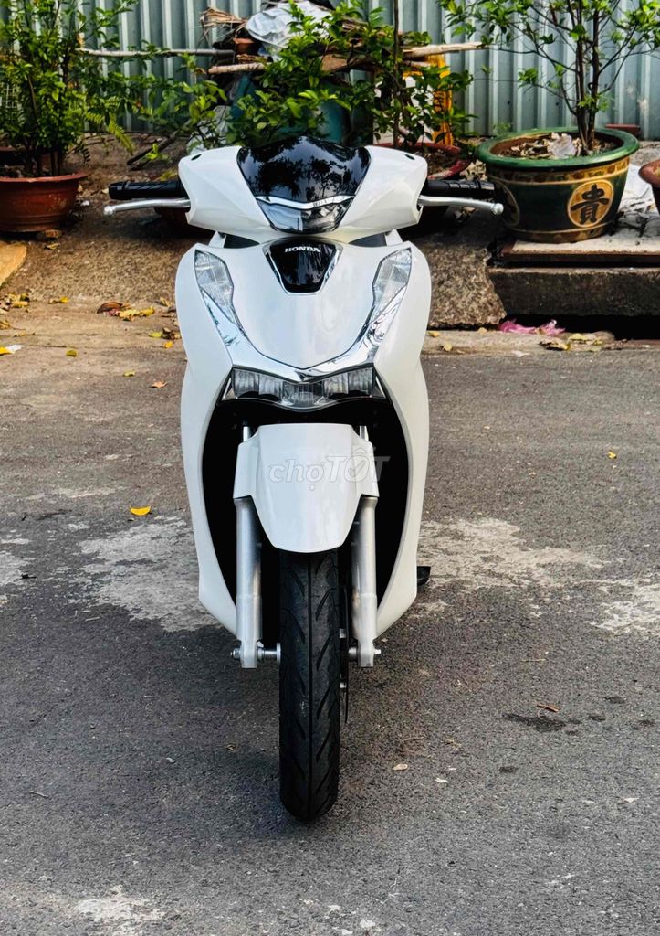 Honda SH 160i ABS cuoi 2023 ( có góp nợ xấu )