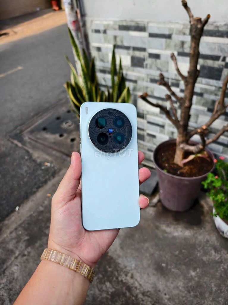 Điện thoại X300 Pro Xanh đẹp keng sạc 6 lần. Mua bán Điện thoại tại Quận Tân Phú Tp Hồ Chí Minh được đăng bởi Ty hình 1