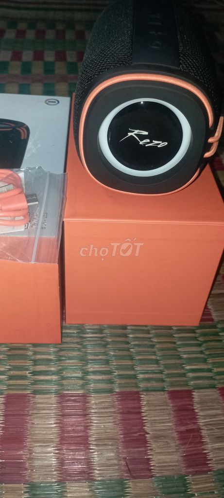 Loa Bluetooth Rezo Play Mới 99%. Mua bán Tivi, Âm thanh tại Thị xã Hương Trà Thừa Thiên Huế được đăng bởi hieu duong hình 1