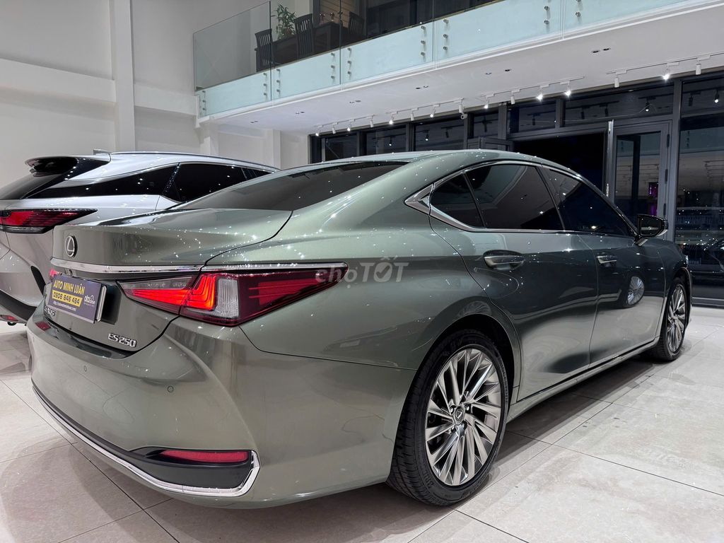 Lexus ES 250 2021  - 29000 km. Mua bán Ô tô tại Quận Gò Vấp Tp Hồ Chí Minh được đăng bởi Sĩ Minh hình 4