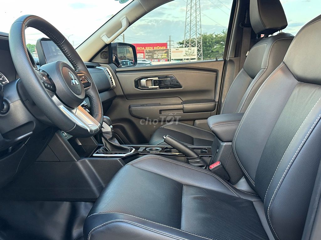 Mitsubishi Triton GLS 4X2 AT 2024 màu Cam. Mua bán Ô tô tại Thành phố Bà Rịa Bà Rịa - Vũng Tàu được đăng bởi Tùng Trần Mitsubishi hình 9