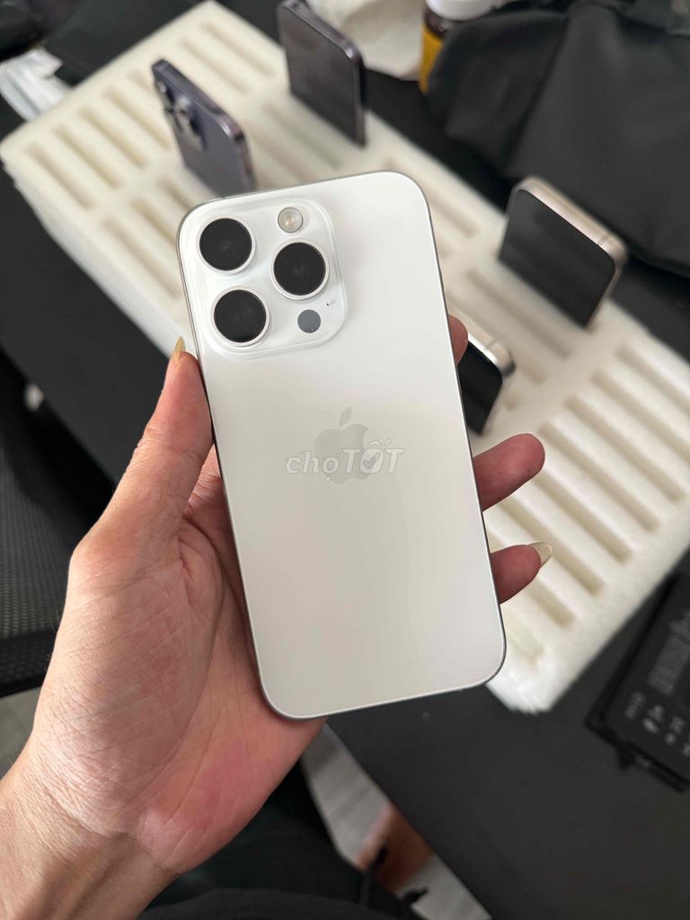 iPhone 15 Pro 128GB Lla 5G quốc tế giaoluu. Mua bán Điện thoại tại Thị xã Bến Cát Bình Dương được đăng bởi Devil Nguyễn hình 1