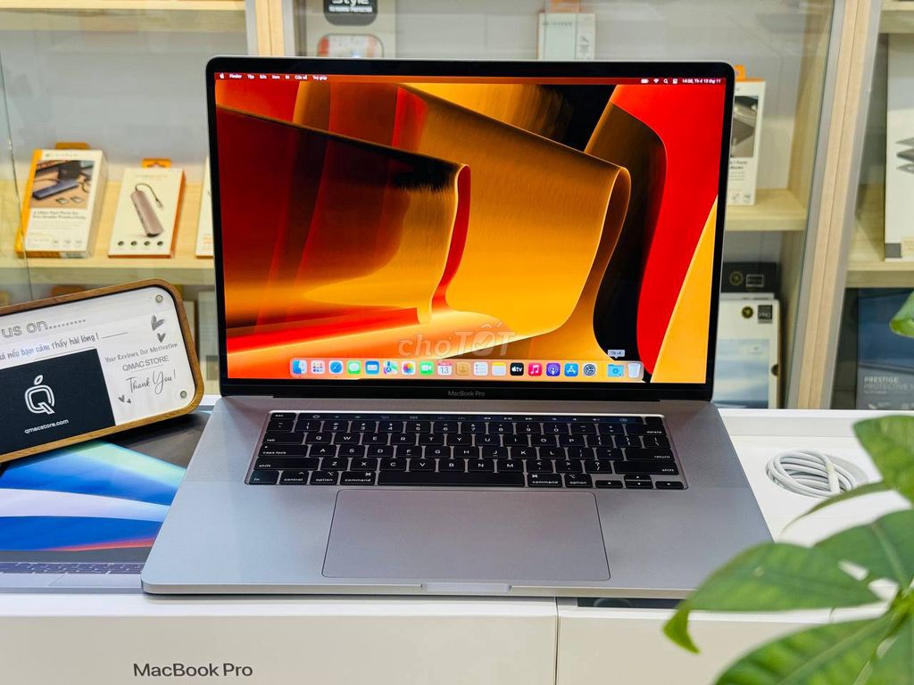 MacBook Pro 16" 2019 Option i9/32/1TB FullBox