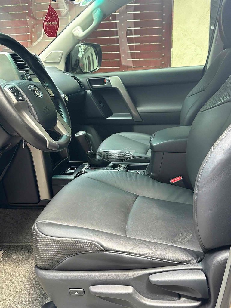 Toyota Prado TXL 2013 màu vàng cát 1 chủ siêu đẹp. Mua bán Ô tô tại Quận Cầu Giấy Hà Nội được đăng bởi Cao Quý hình 8