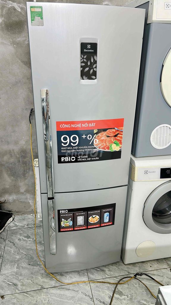 Tủ lạnh Electrolux 250L Bạc ngăn đá dưới. Mua bán Tủ lạnh tại Quận Long Biên Hà Nội được đăng bởi Tuan anh hình 1