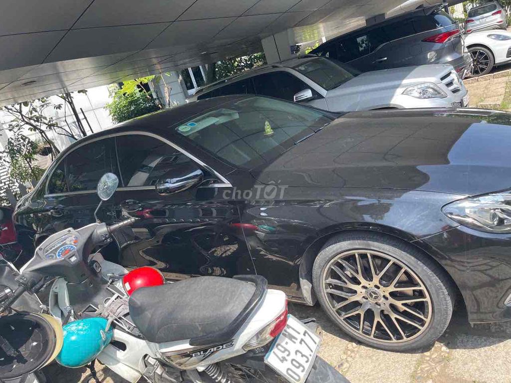 Mercedes Benz E Class 2019 E200. Mua bán Ô tô tại Quận 12 Tp Hồ Chí Minh được đăng bởi Lê Trung Chính hình 4