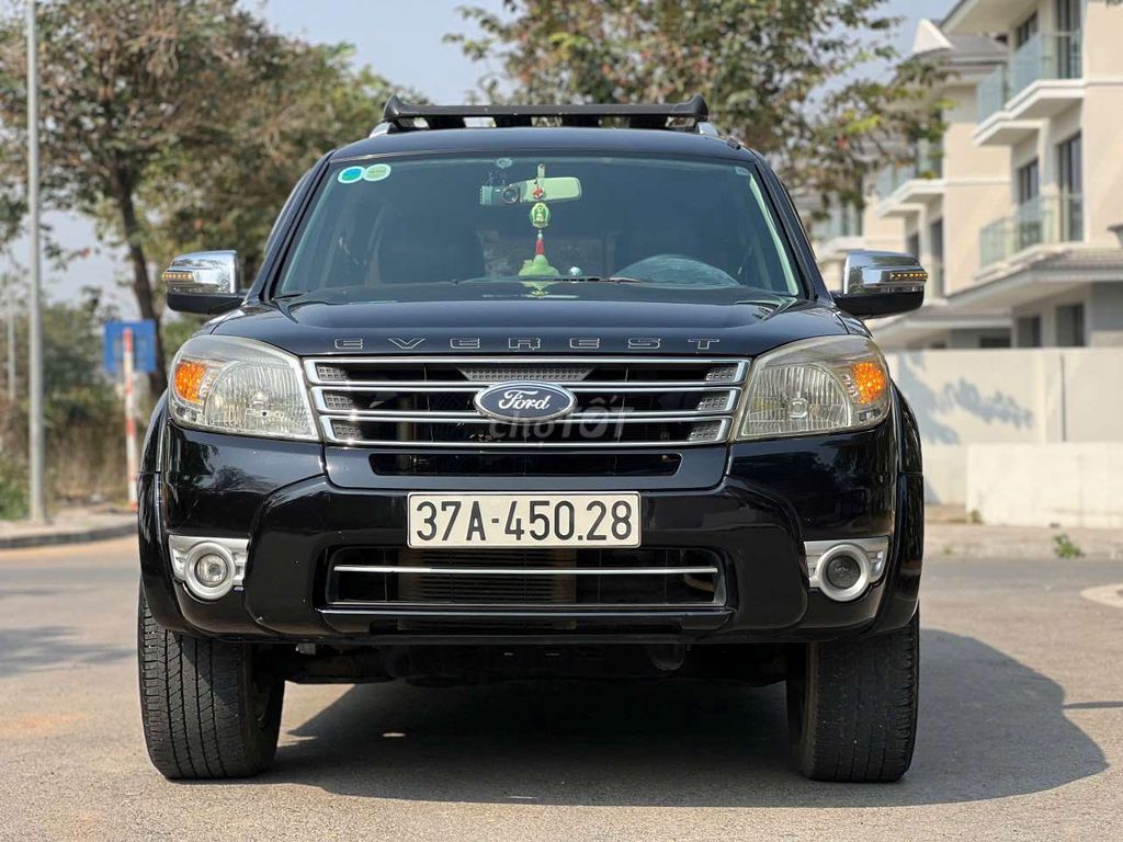 Ford Everest 2013 2.5L 4x4 MT - 60000 km