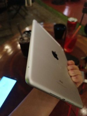 Ipad gen6. Mua bán Máy tính bảng tại Thị xã Bình Long Bình Phước được đăng bởi Phạm Văn Bình