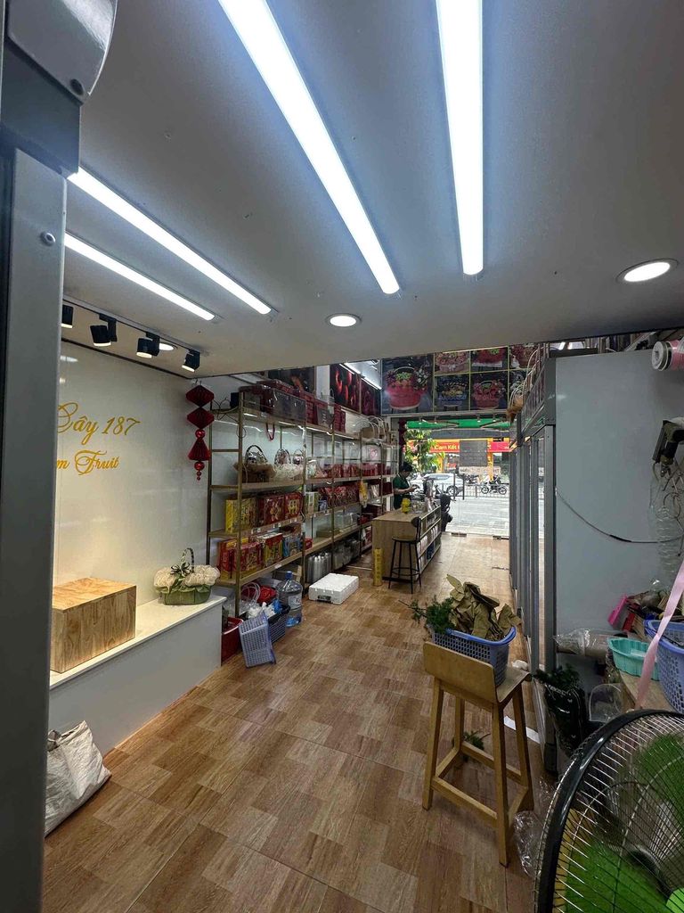 Cho thuê nhà MT 241 Ba Tháng Hai P Vườn Lài Q10.